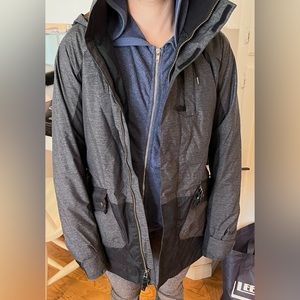 Burton - The White Collection Snowboard Jacket - Size Small